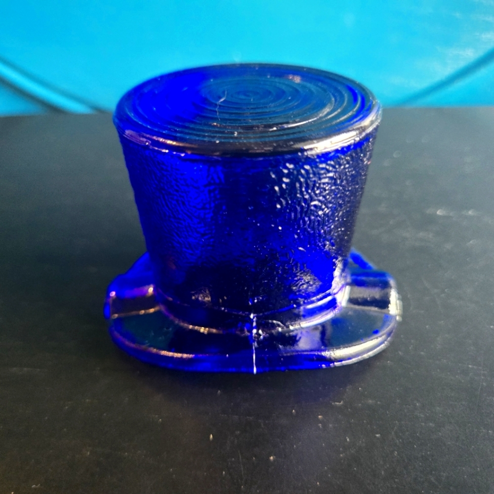 Vintage 1940s Lowell's Advertising Cobalt Blue Glass Ashtray Top Hat